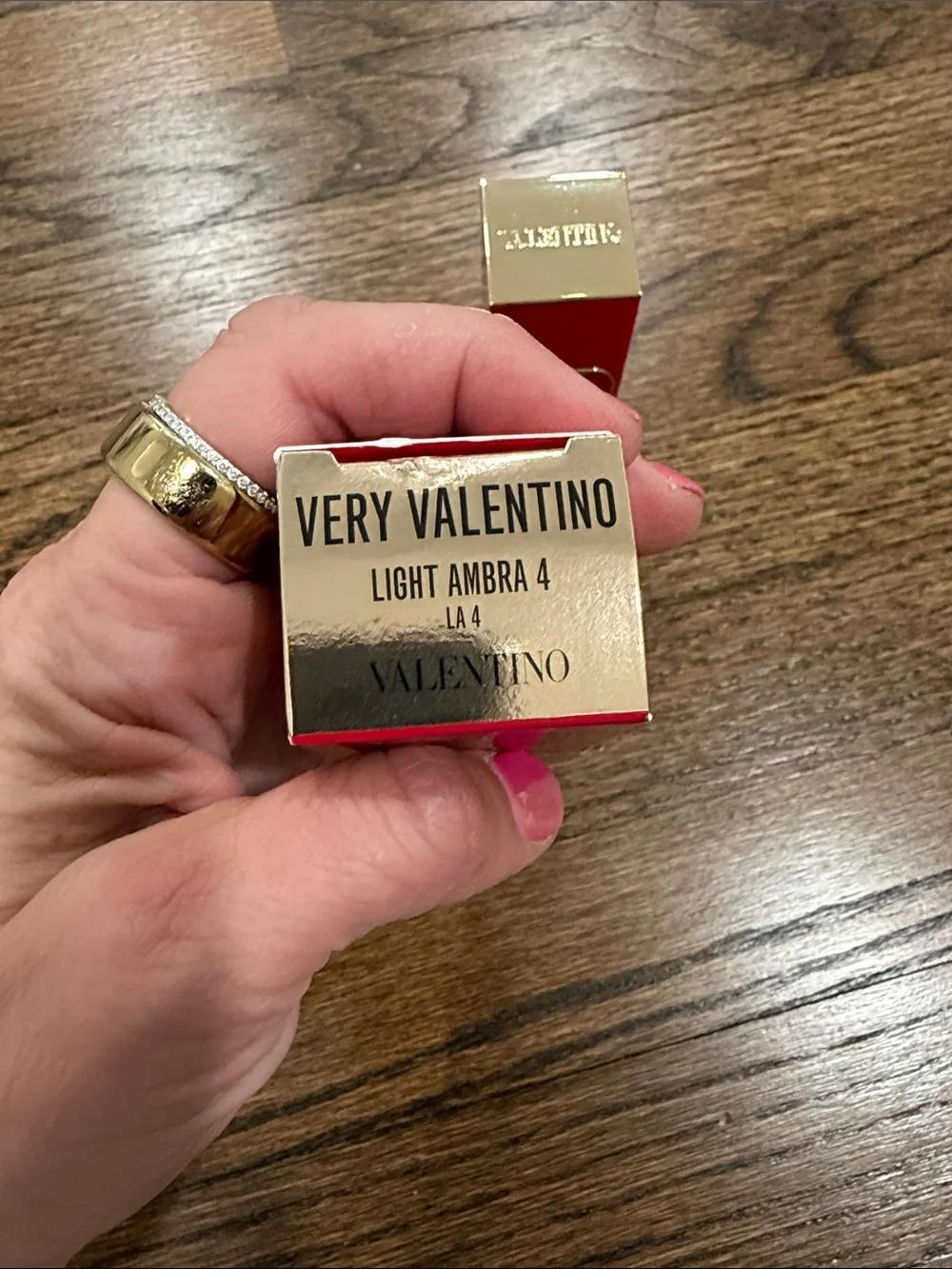 Valentino Very Valentino Foundation in Light Amara 4